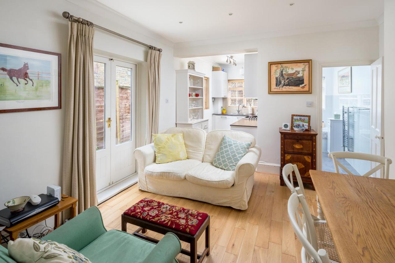 Charming 2Br Flat With Patio In Hammersmith Londra Esterno foto