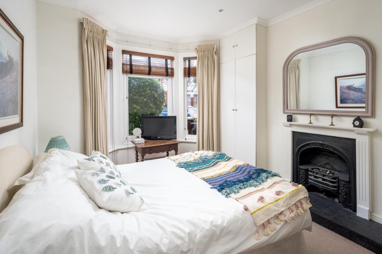 Charming 2Br Flat With Patio In Hammersmith Londra Esterno foto