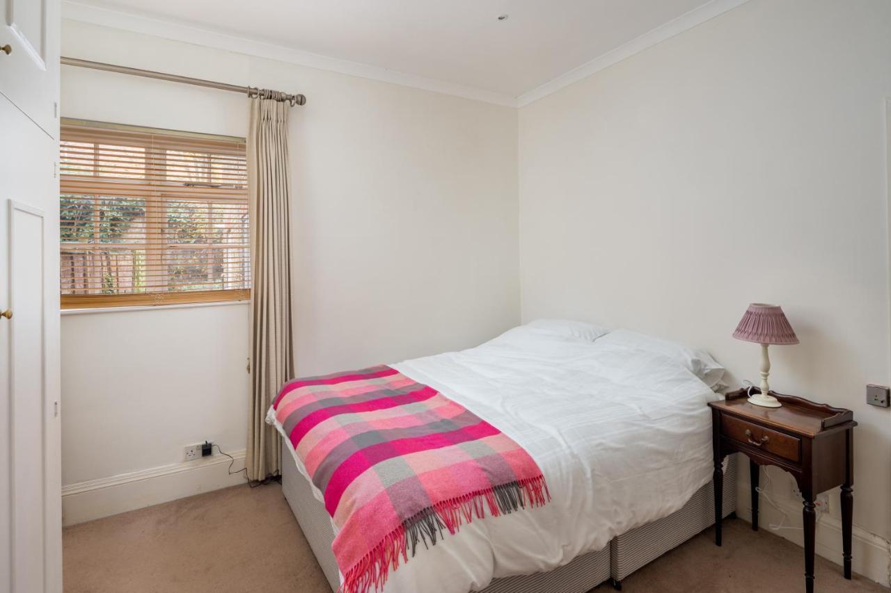 Charming 2Br Flat With Patio In Hammersmith Londra Esterno foto