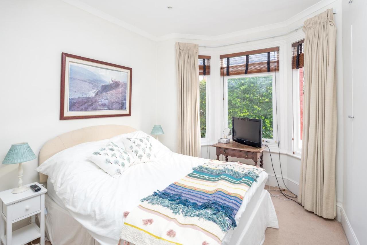 Charming 2Br Flat With Patio In Hammersmith Londra Esterno foto